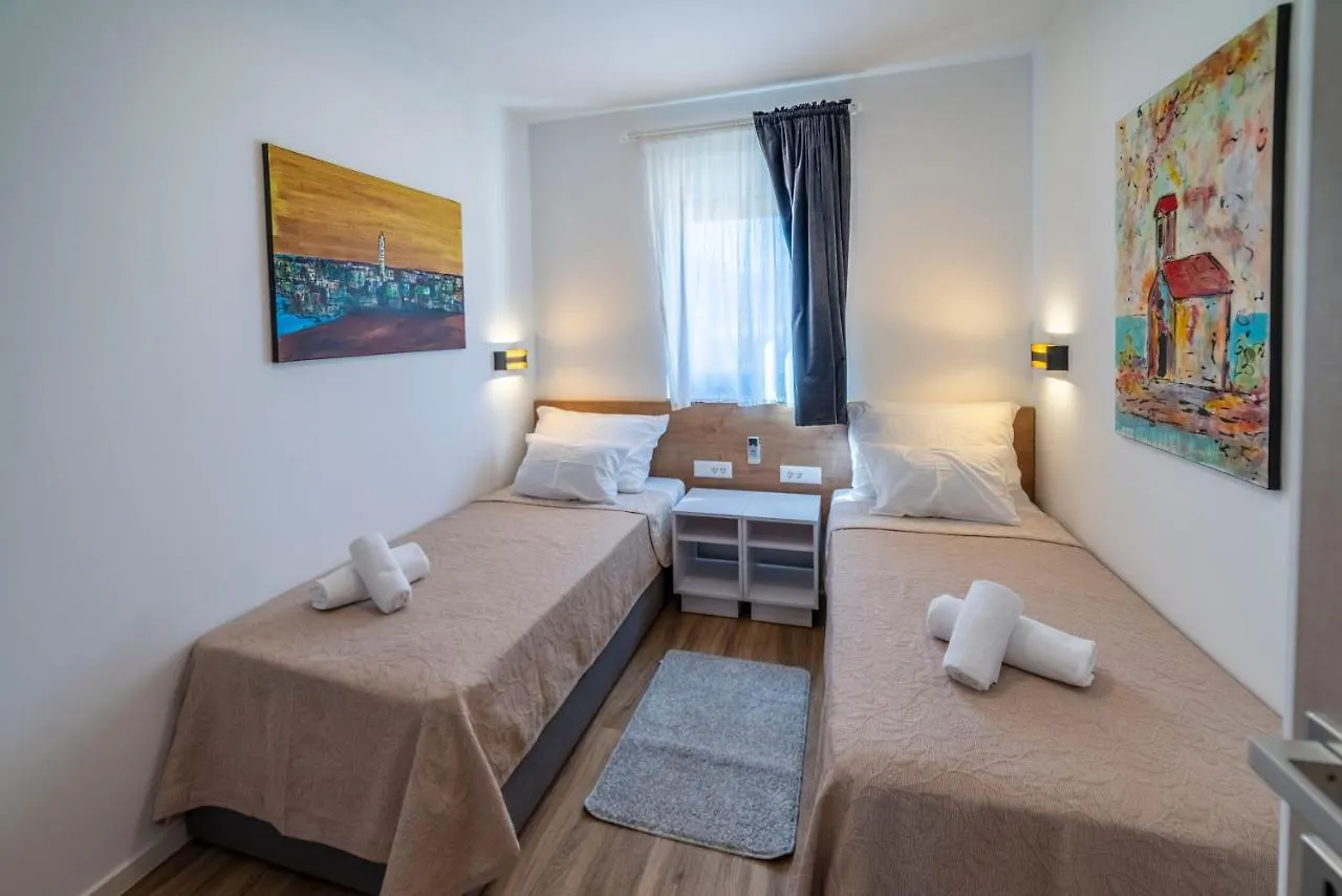 Pinna Residence - Vanga Пула Апартаменты